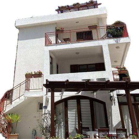 Apartments Almaja Villa Petrovac na moru Exterior foto