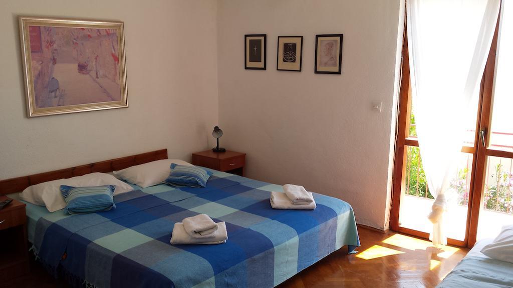 Apartments Almaja Villa Petrovac na moru Zimmer foto